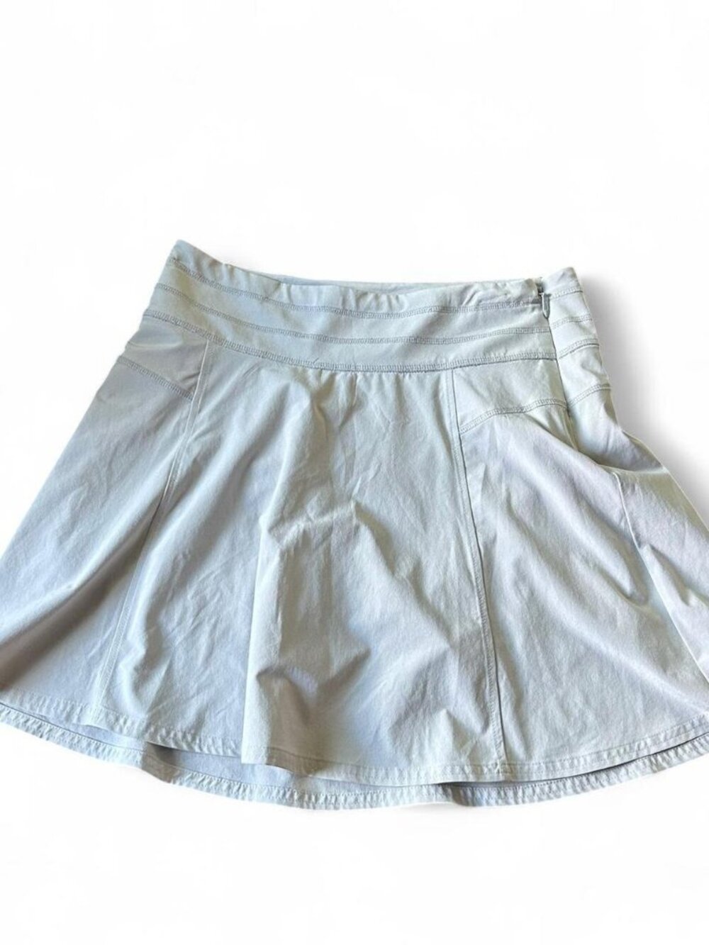 Light grey tennis mini skirt with built-in shorts  Size 4 Athleta